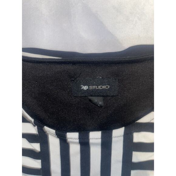 AB Studio Knit Top Striped Short Sleeve Black White Striped Women's Size Small - Picture 4 of 6